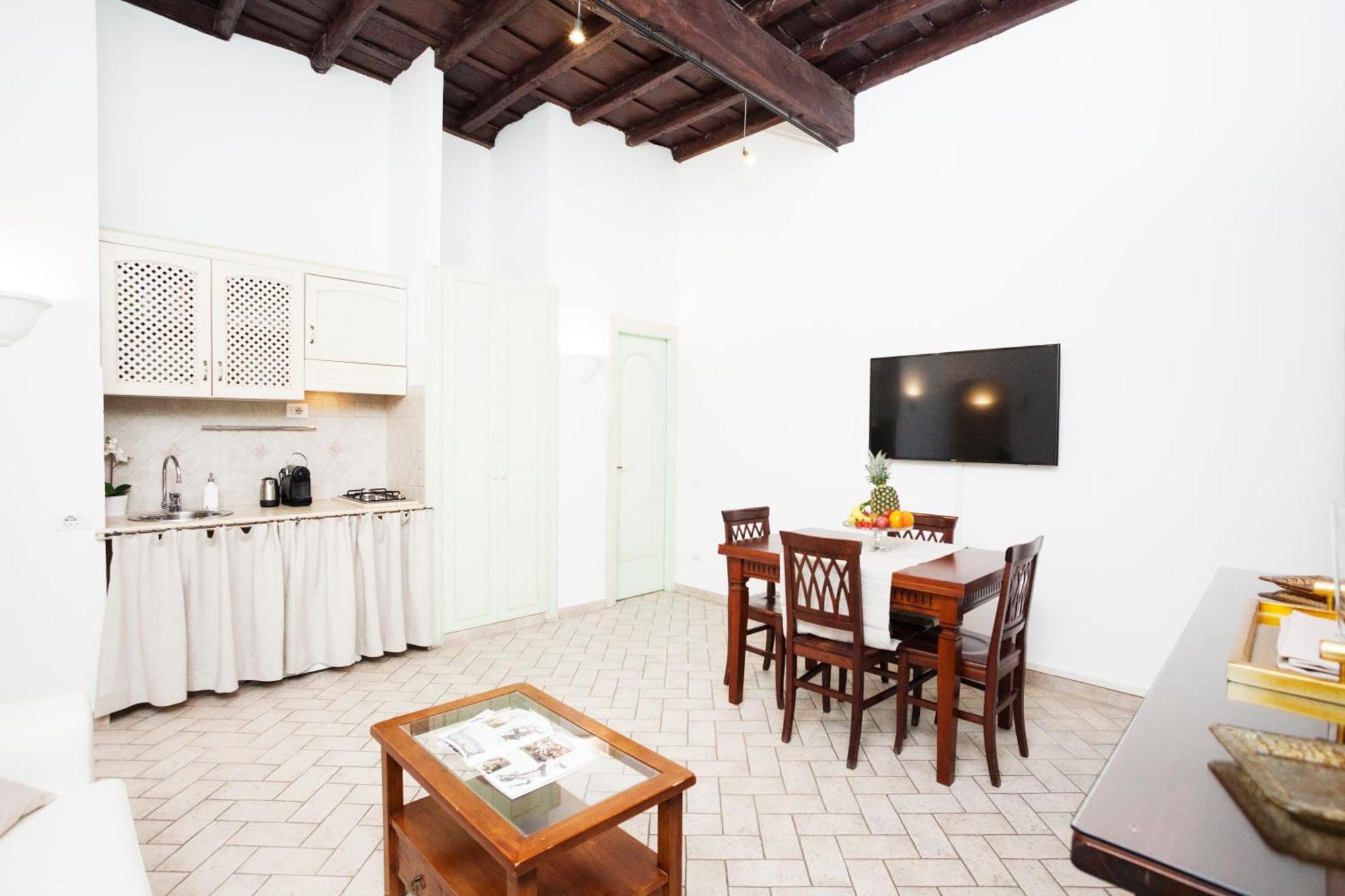 Tritone 91 Apartment Rom