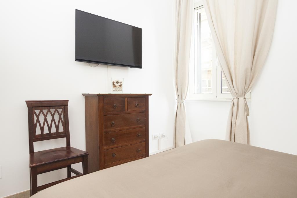 Apartment Tritone 91 Rom